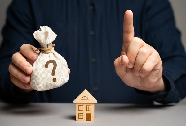 Quelles sont les implications d'un divorce sur les crédits immobiliers en cours ?